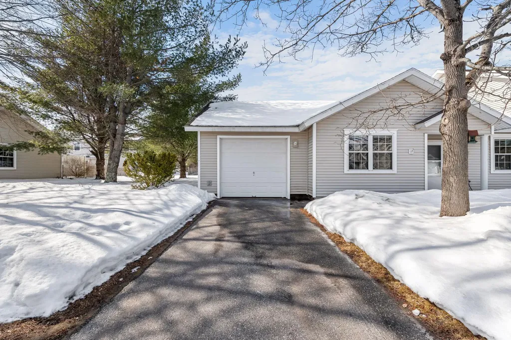 14 Hornet Street Brunswick ME 04011