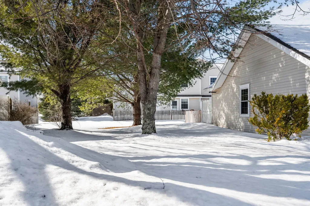 14 Hornet Street Brunswick ME 04011