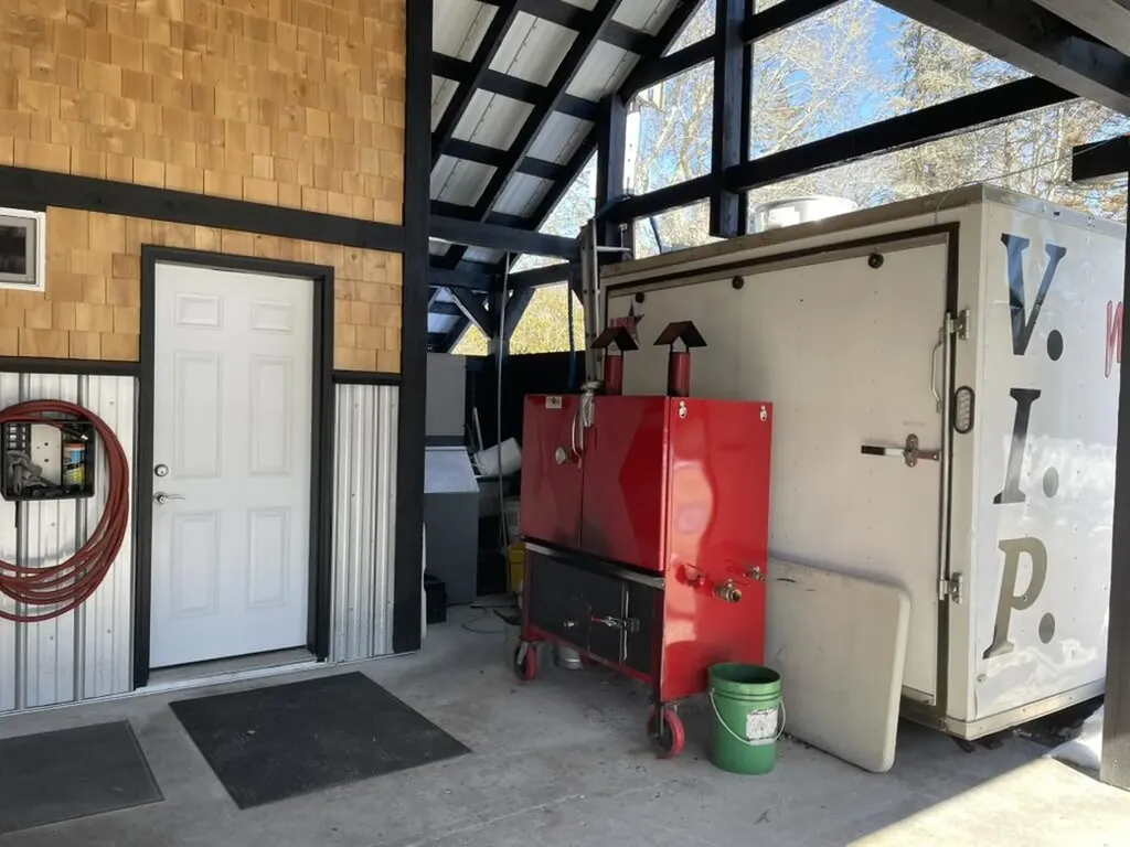 2186 Bristol Road Bristol ME 04558