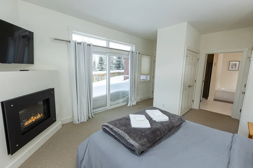 49 Magalloway Loop Sandy River Plt ME 04970