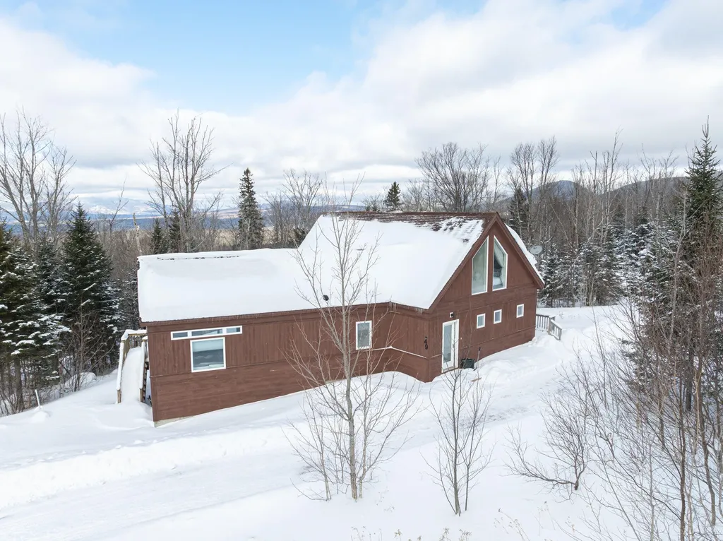 49 Magalloway Loop Sandy River Plt ME 04970