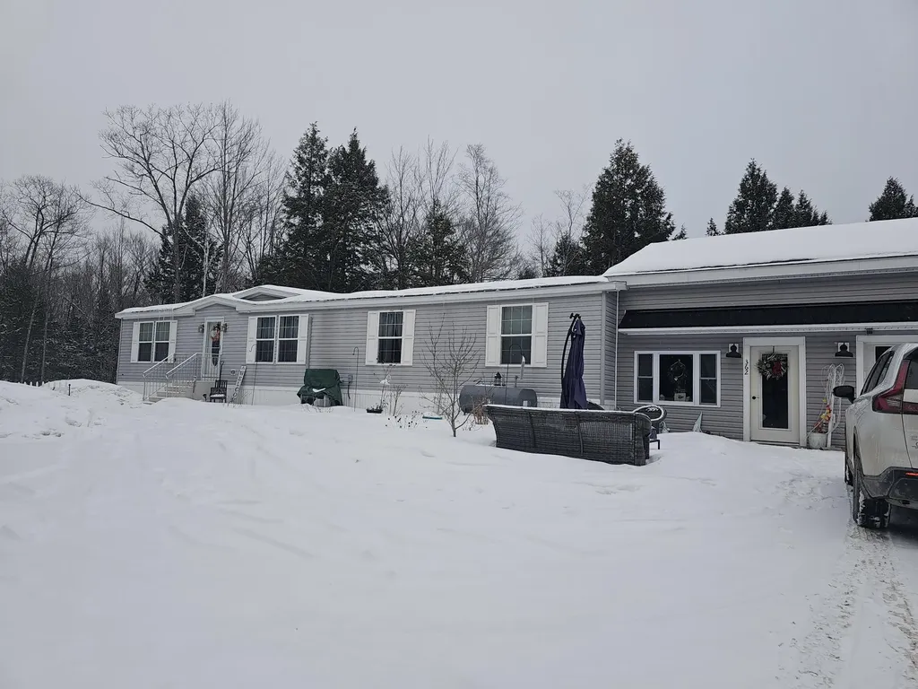 362 Hebron Road Oxford ME 04270