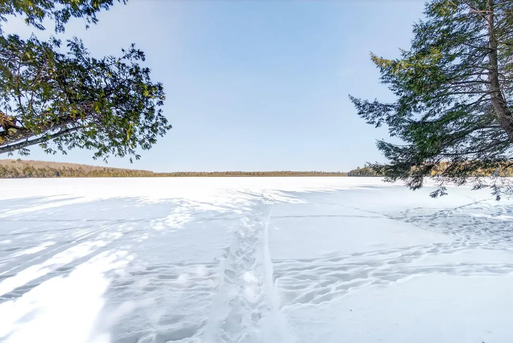 M 14 L 09 Whites Pond Camp Road Palmyra ME 04965