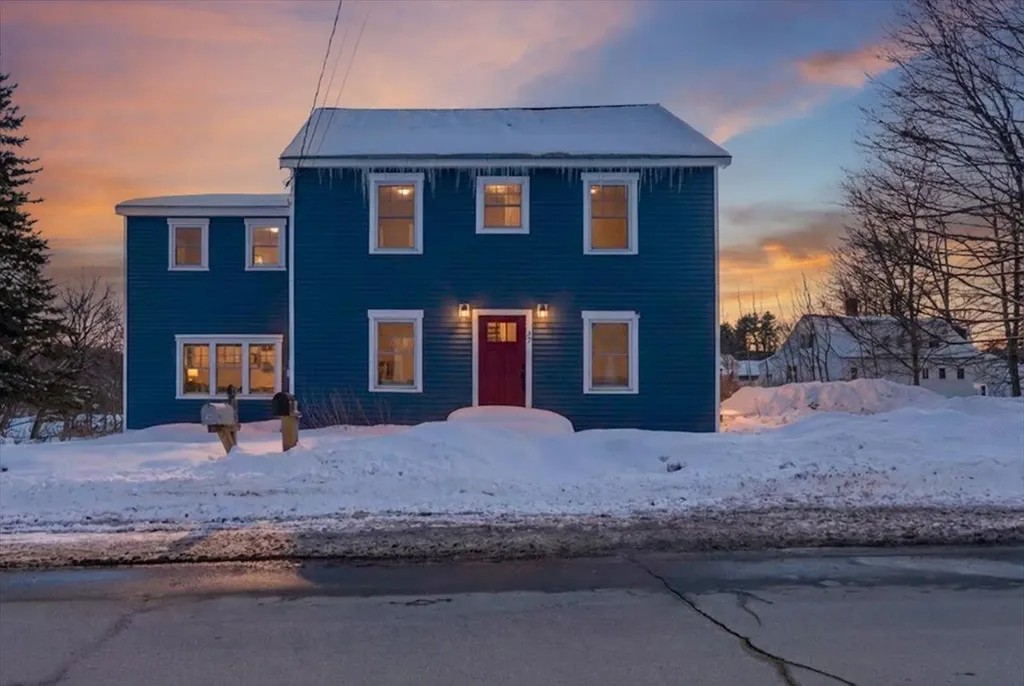 29 Jewell Street Jay ME 04239