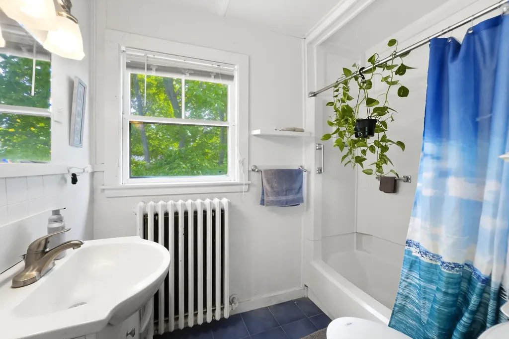 20 Chestnut Street Rockland ME 04841