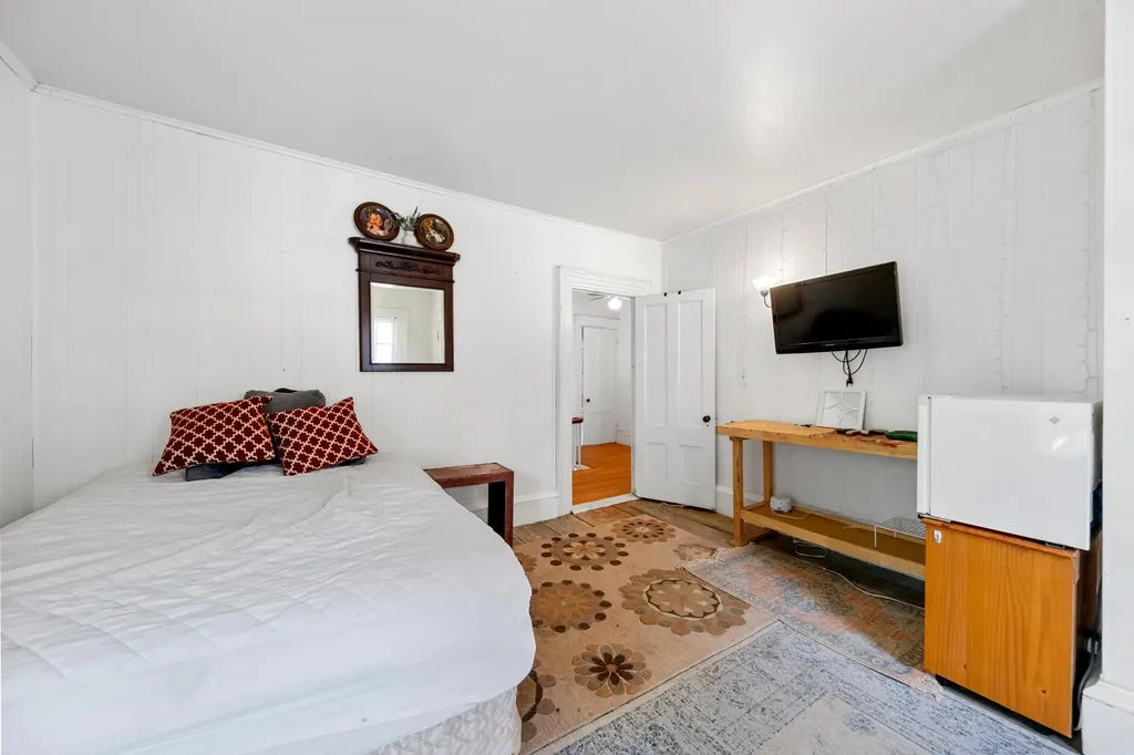 20 Chestnut Street Rockland ME 04841