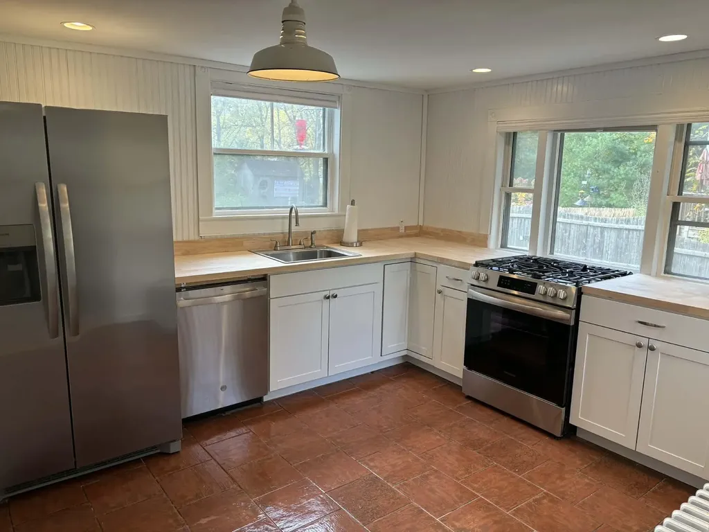 20 Chestnut Street Rockland ME 04841