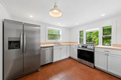 20 Chestnut Street Rockland ME 04841