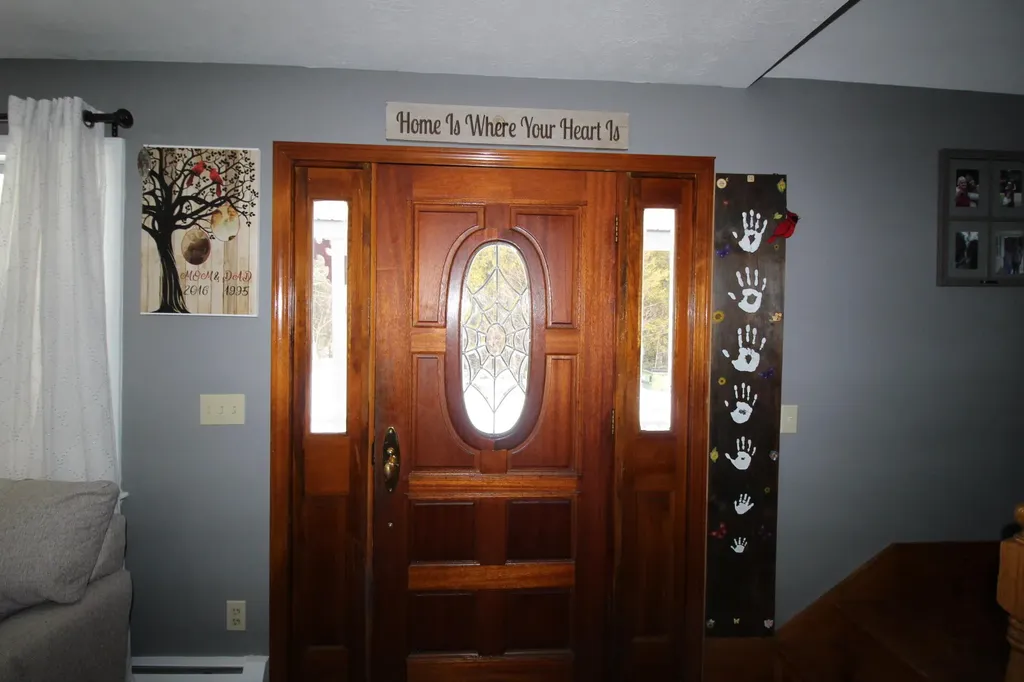 8 Hammond Lane Searsport ME 04974
