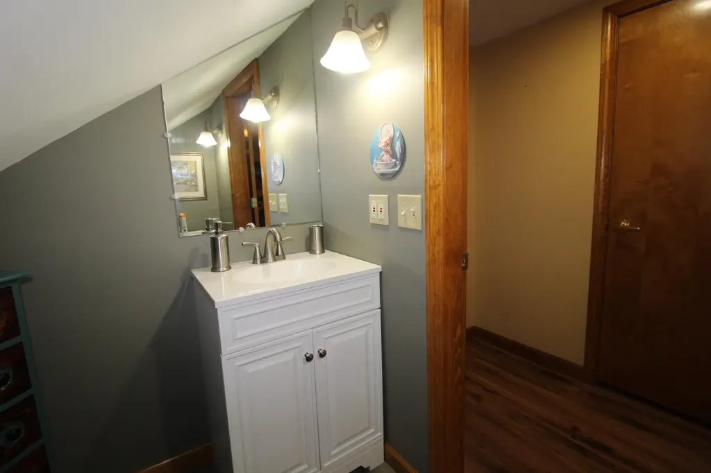 8 Hammond Lane Searsport ME 04974
