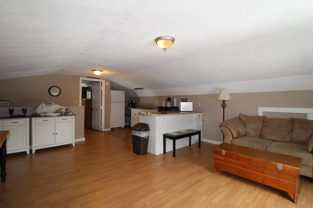 8 Hammond Lane Searsport ME 04974