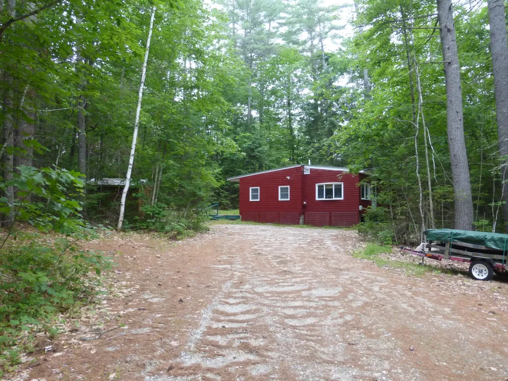 9 Roberts Lane Porter ME 04068