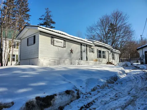 173 Church Dexter ME 04930