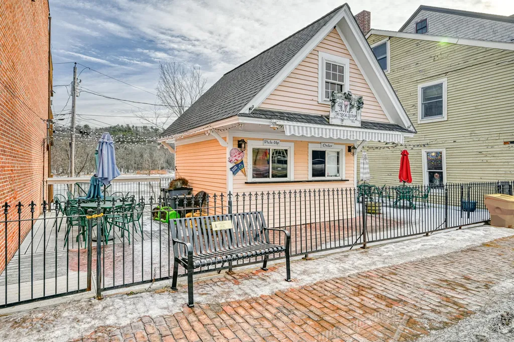 176 Water Street Hallowell ME 04347