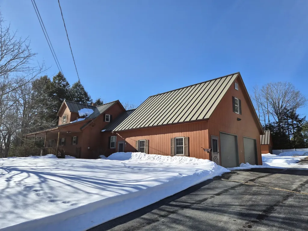 252 Maple Avenue Farmington ME 04938