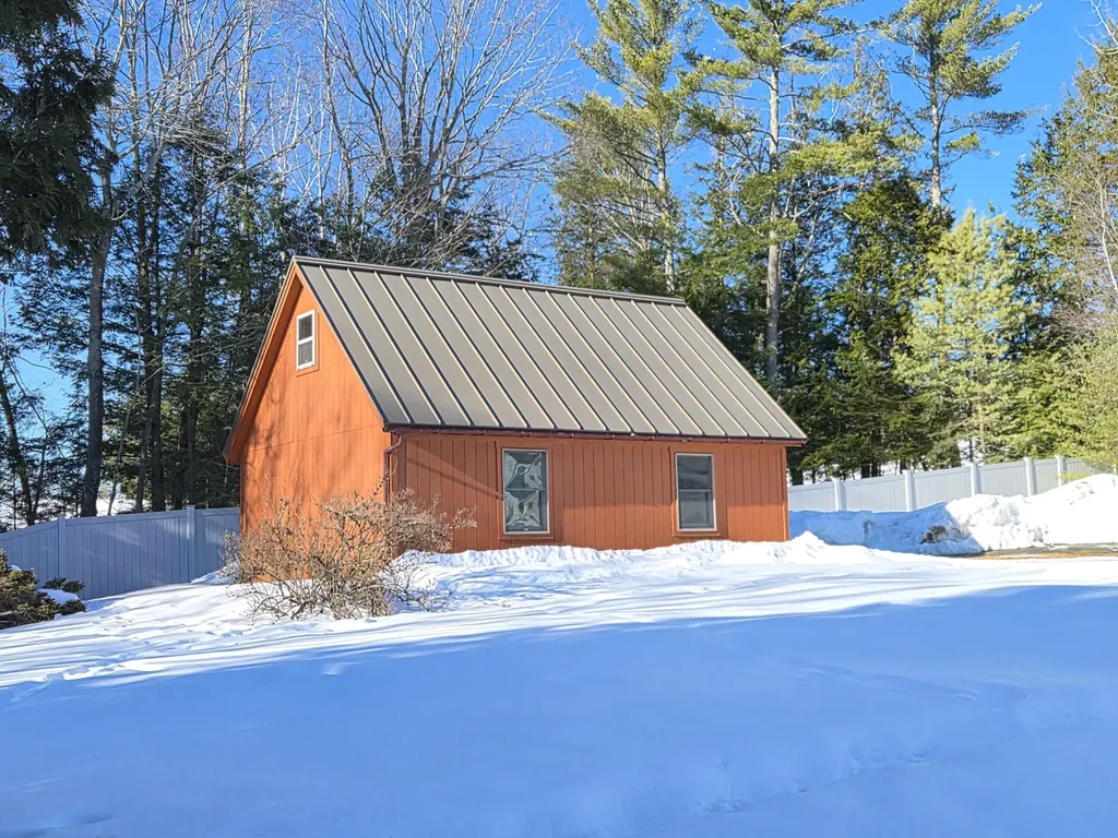 252 Maple Avenue Farmington ME 04938