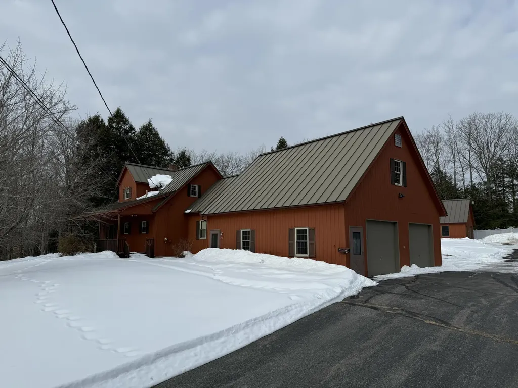 252 Maple Avenue Farmington ME 04938