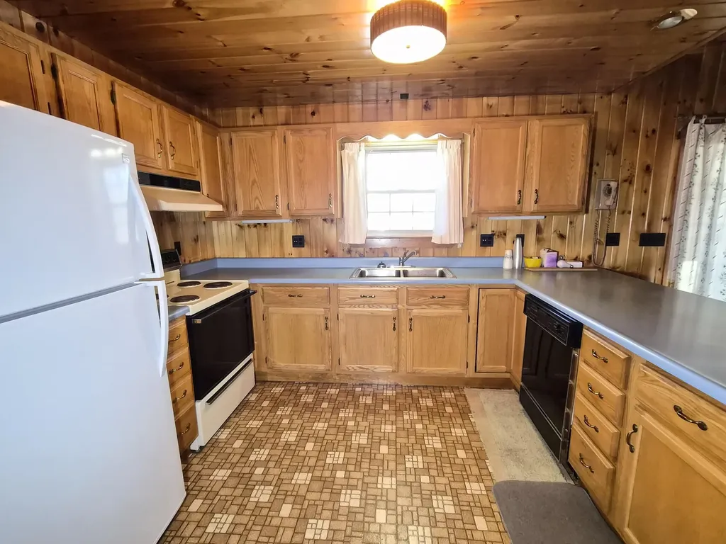 252 Maple Avenue Farmington ME 04938