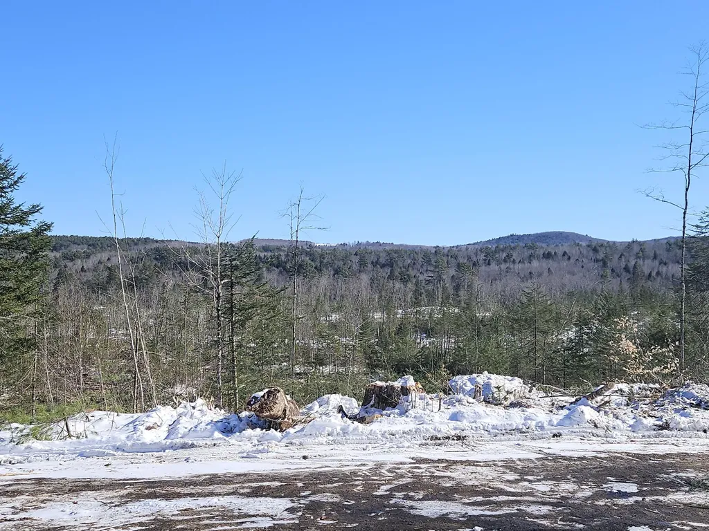 M10 L25-a Cahoon Road Chesterville ME 04938