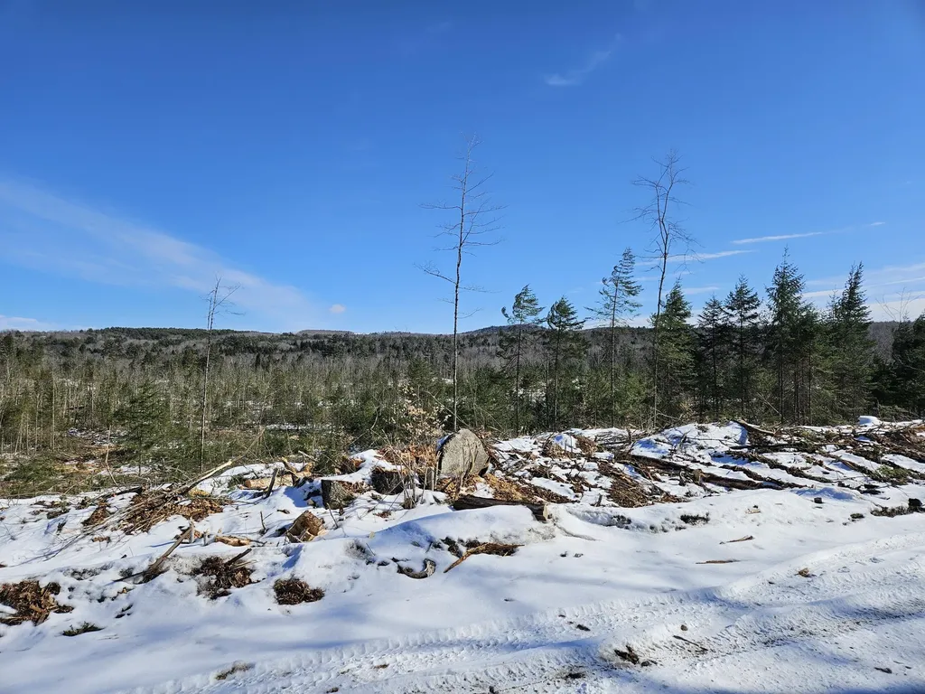 M10 L25-a Cahoon Road Chesterville ME 04938