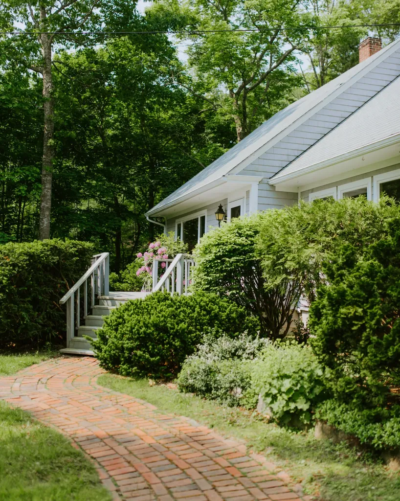 190 Belfast Road Camden ME 04843