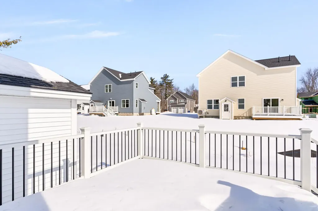 10 Hogan Circle Westbrook ME 04092