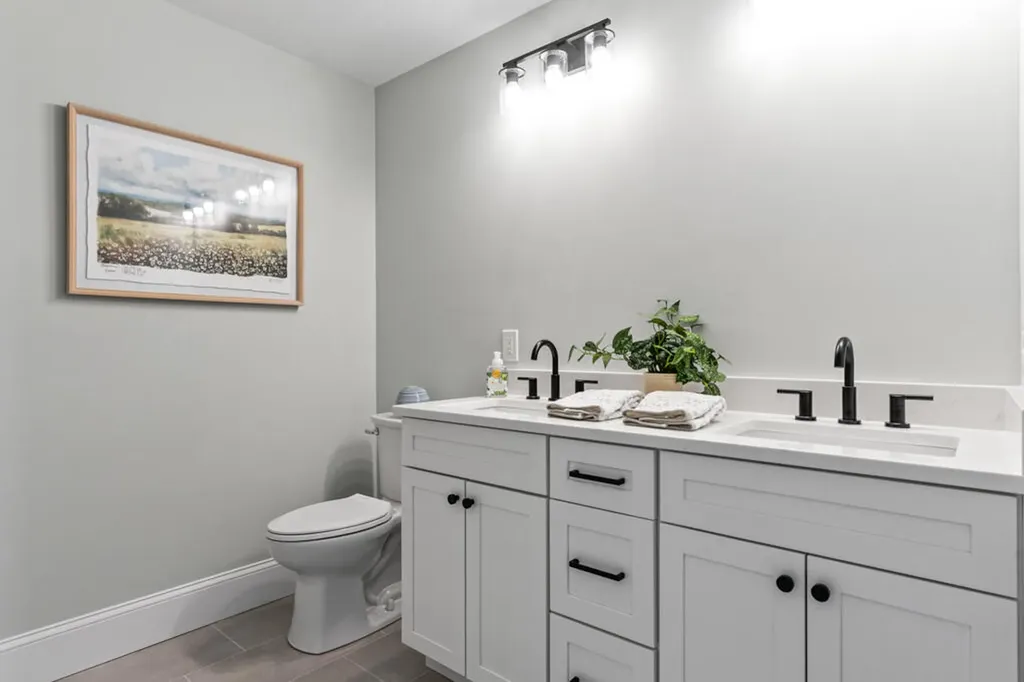 10 Hogan Circle Westbrook ME 04092