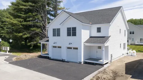 10 Hogan Circle Westbrook ME 04092
