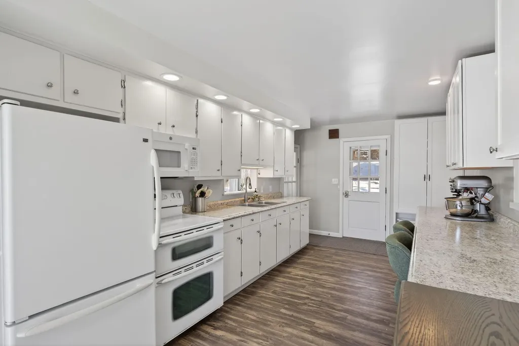85-87 Taywood Road Auburn ME 04210