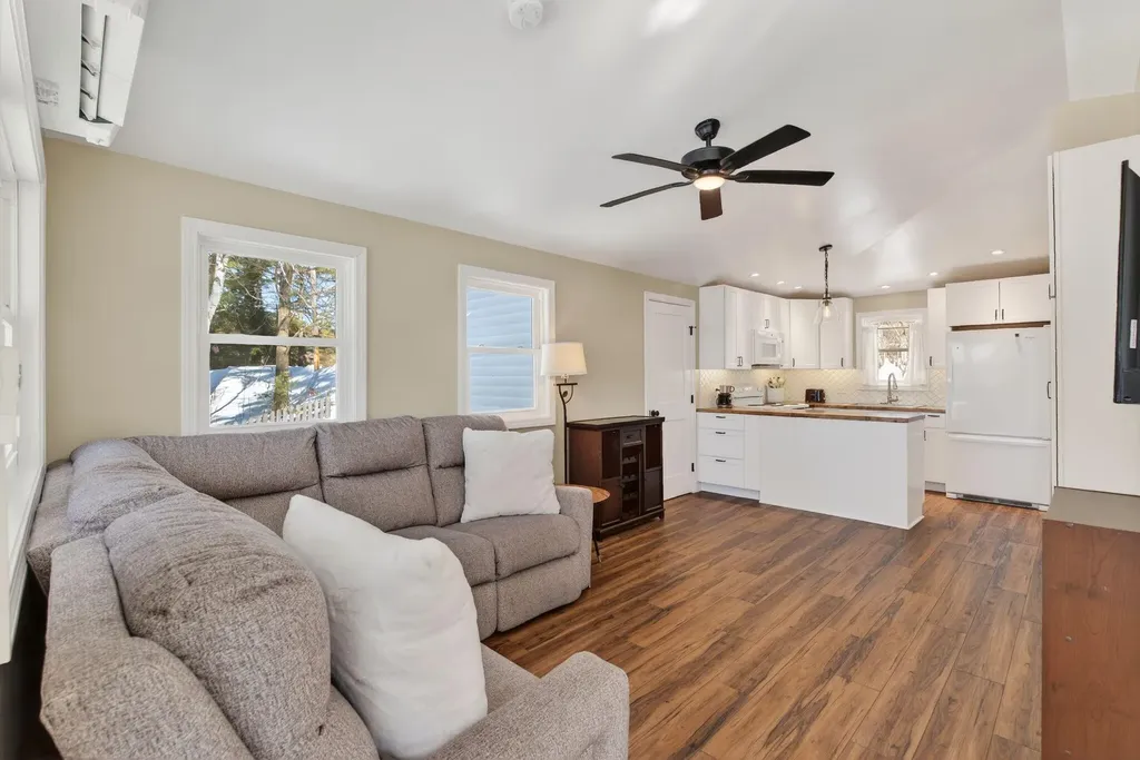 85-87 Taywood Road Auburn ME 04210