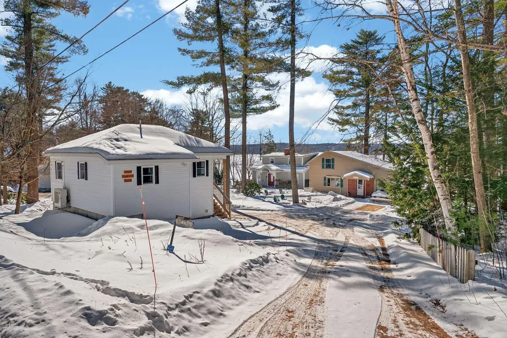 85-87 Taywood Road Auburn ME 04210