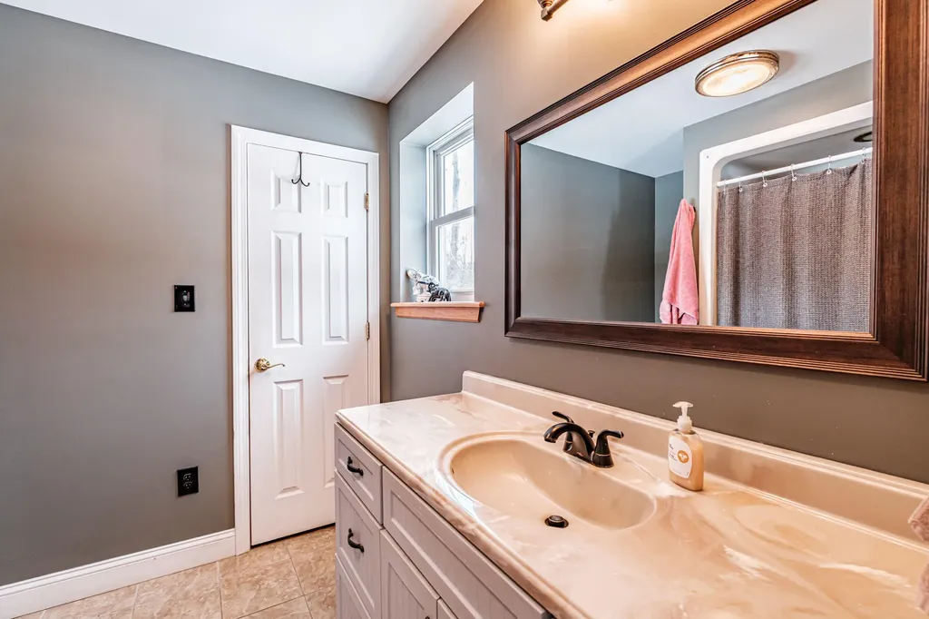 23 Zander Lane Lyman ME 04002