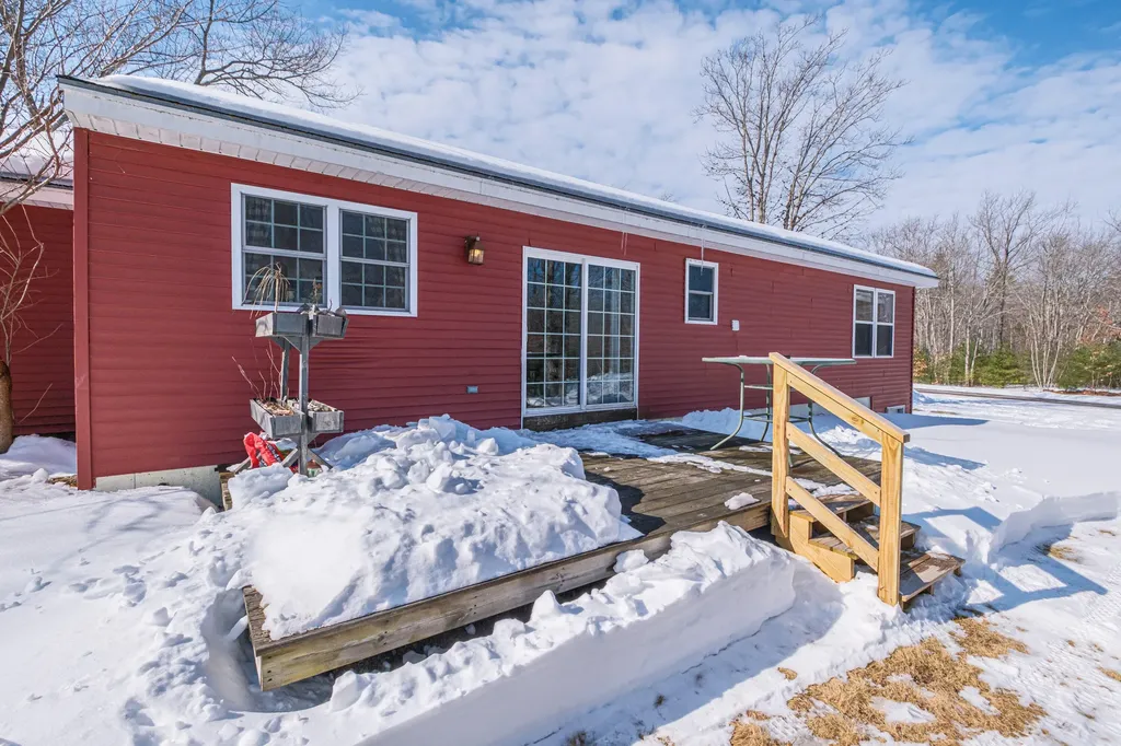23 Zander Lane Lyman ME 04002
