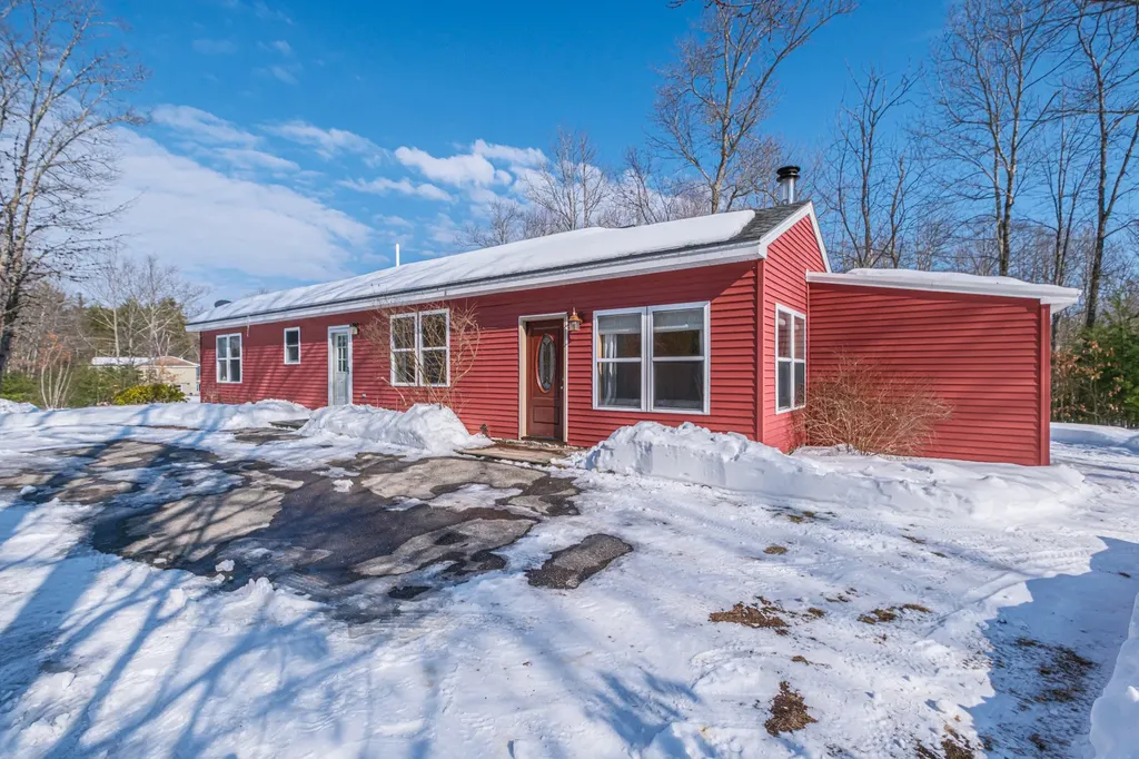 23 Zander Lane Lyman ME 04002