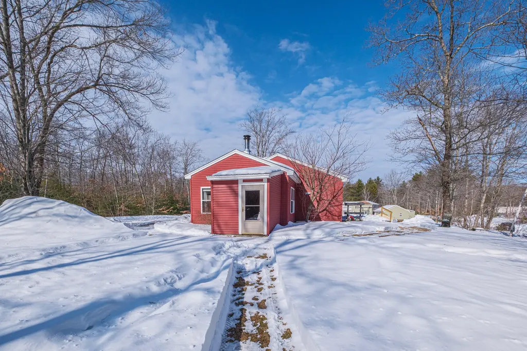 23 Zander Lane Lyman ME 04002