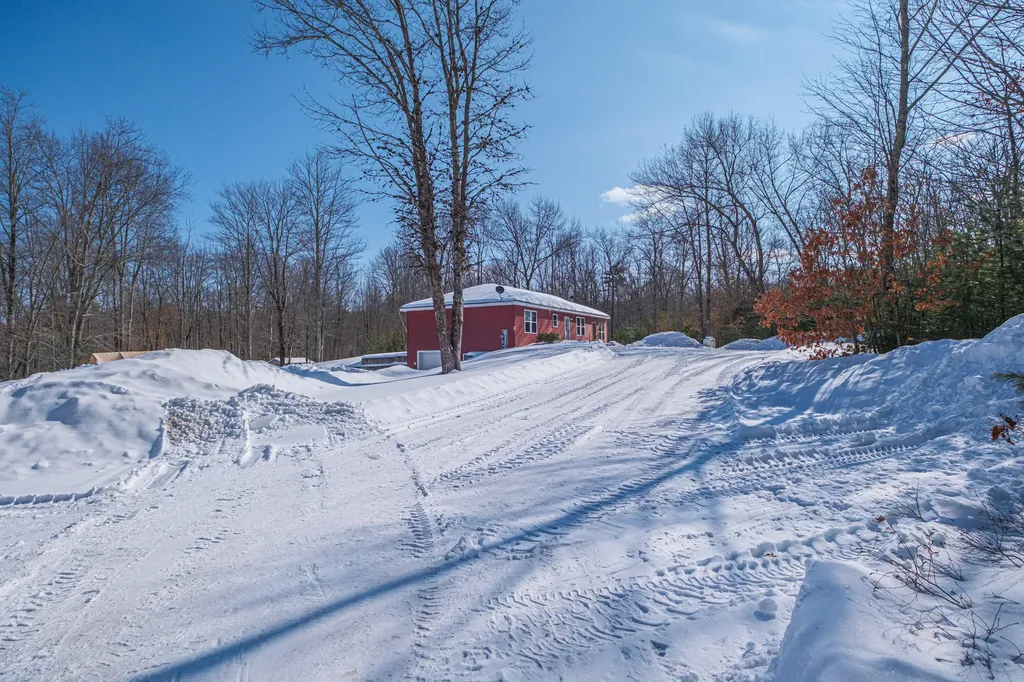23 Zander Lane Lyman ME 04002