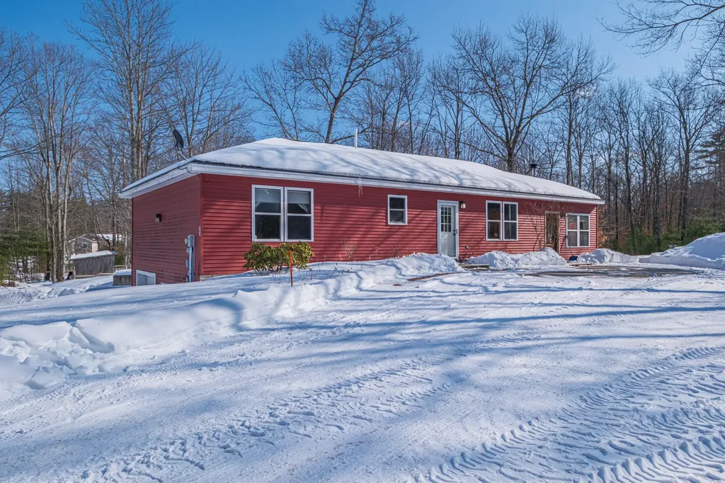 23 Zander Lane Lyman ME 04002