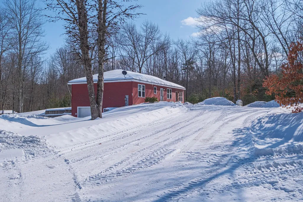 23 Zander Lane Lyman ME 04002