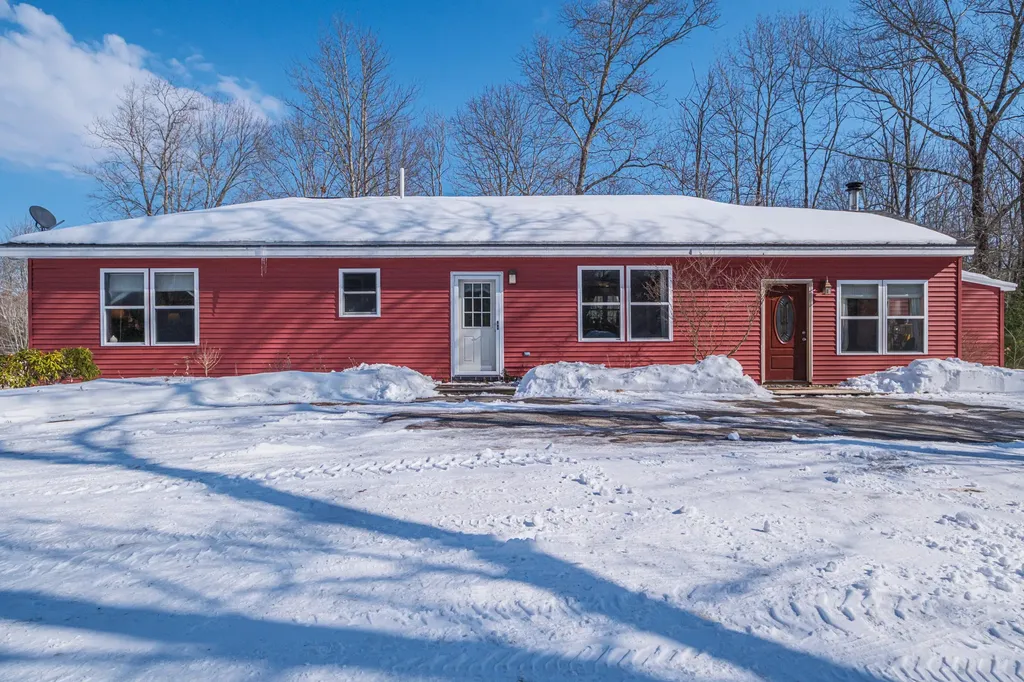 23 Zander Lane Lyman ME 04002