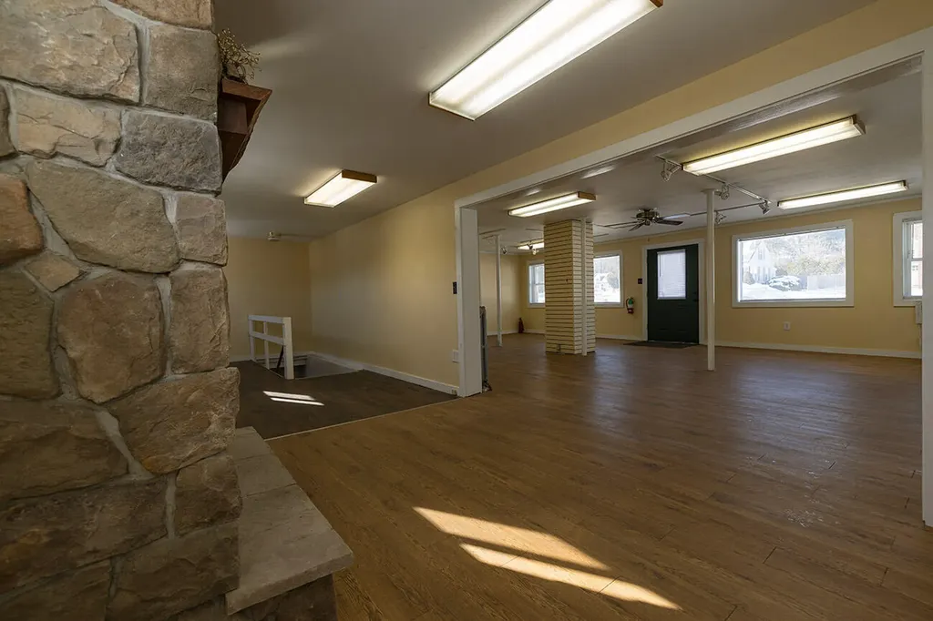 501-509 Maine Avenue Farmingdale ME 04344
