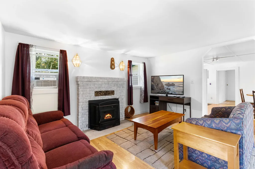1682 &1676 Main Road Phippsburg ME 04562