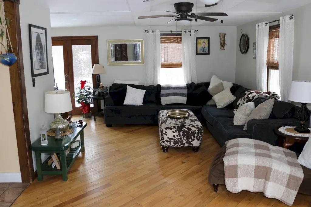 1 Route 126 Monmouth ME 04280