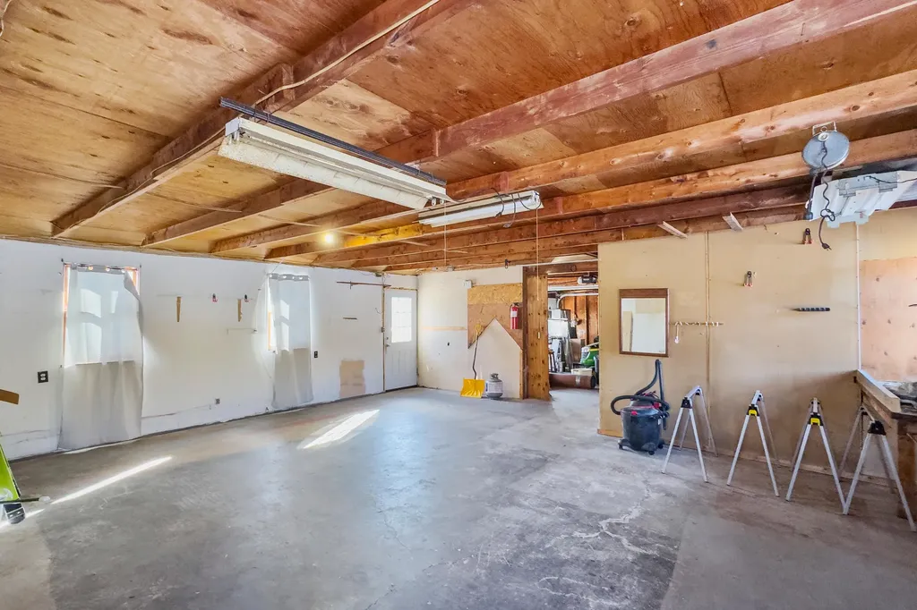 117 Ingraham Drive Owls Head ME 04854