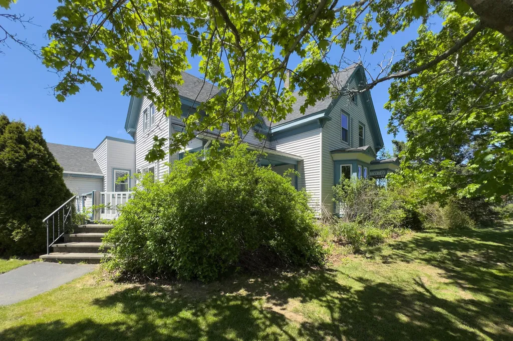 117 Ingraham Drive Owls Head ME 04854