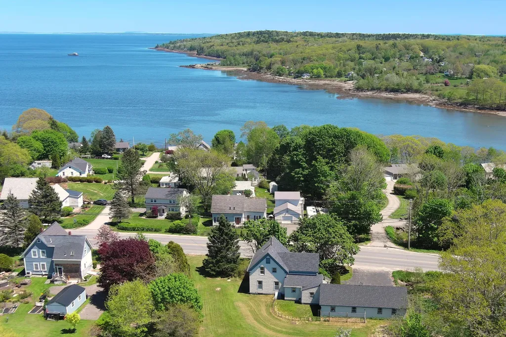 117 Ingraham Drive Owls Head ME 04854