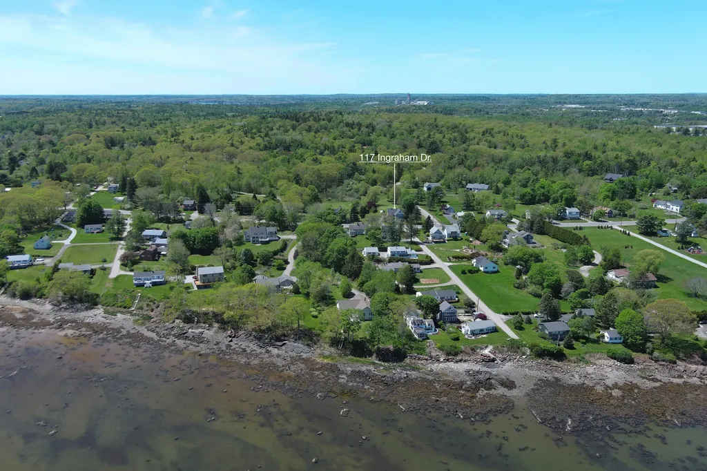 117 Ingraham Drive Owls Head ME 04854