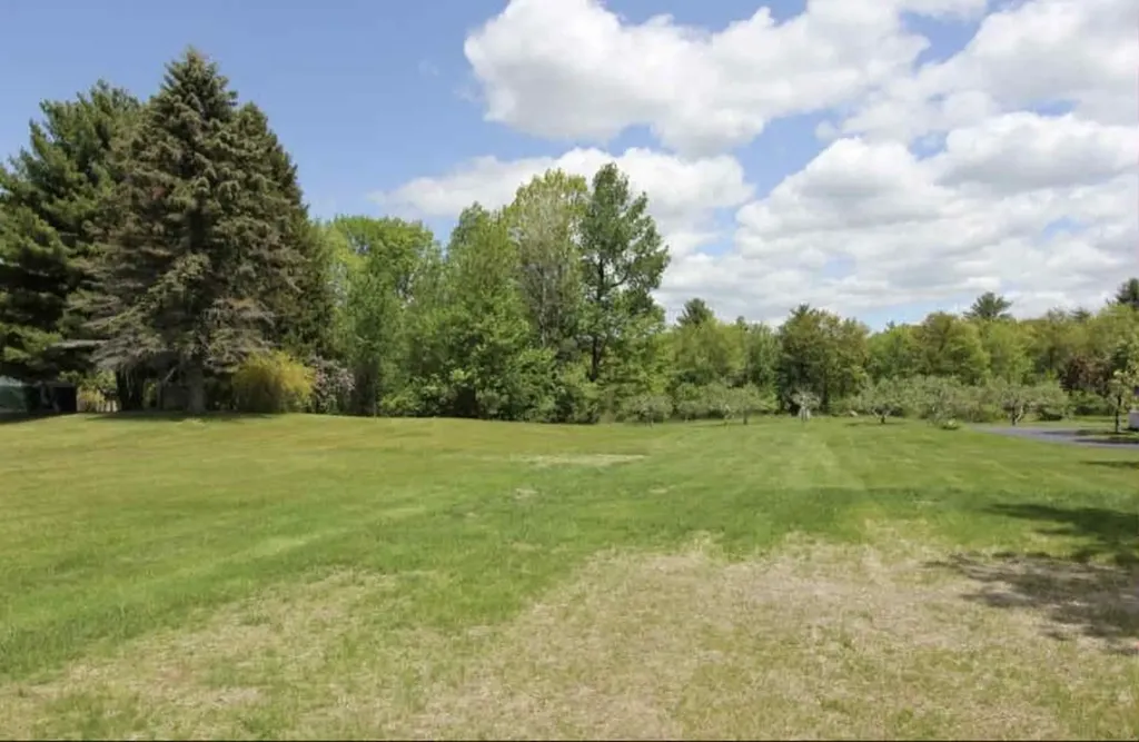 2 Melissa Drive Lewiston ME 04240