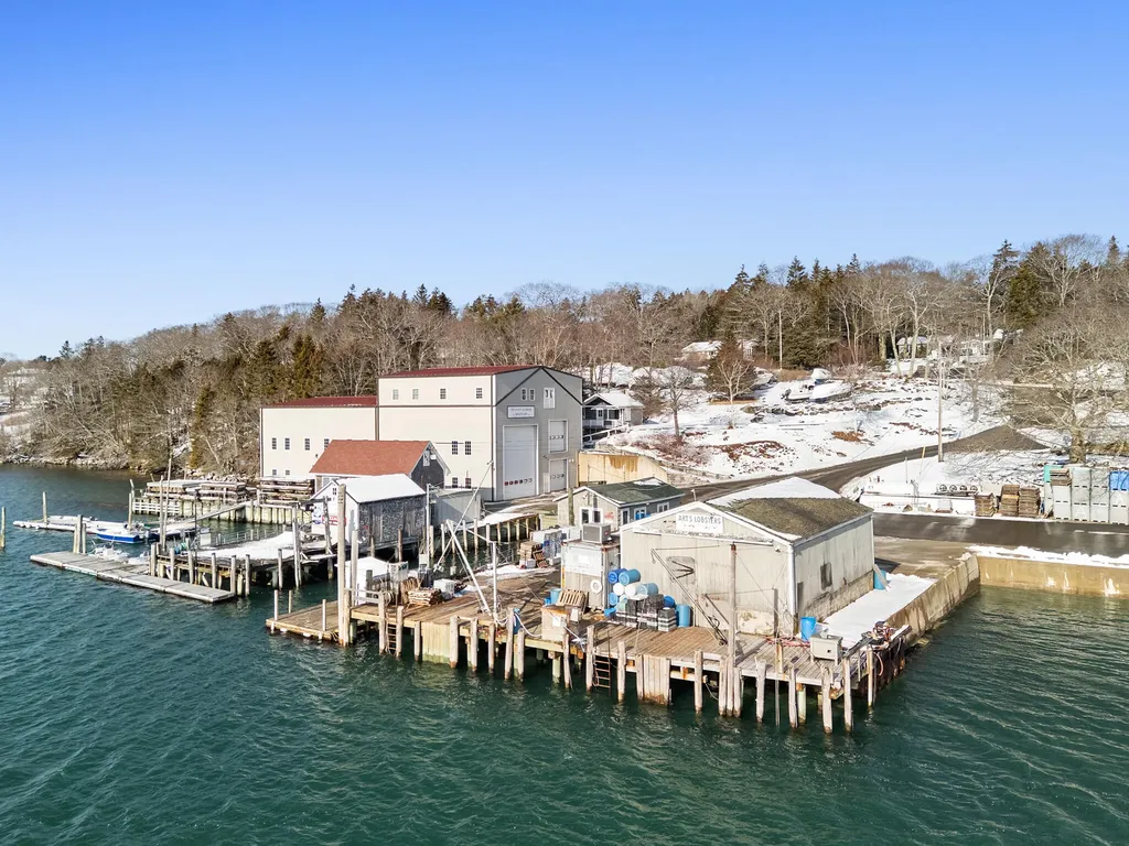 6 Boatyard Road Saint George ME 04860