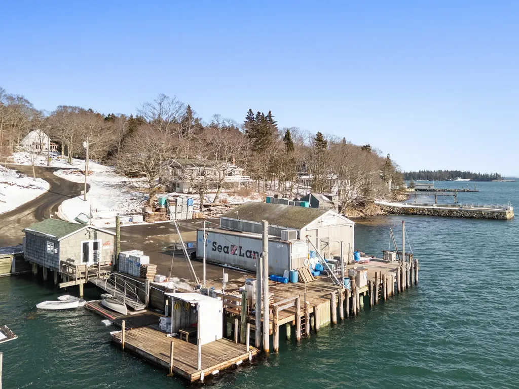 6 Boatyard Road Saint George ME 04860