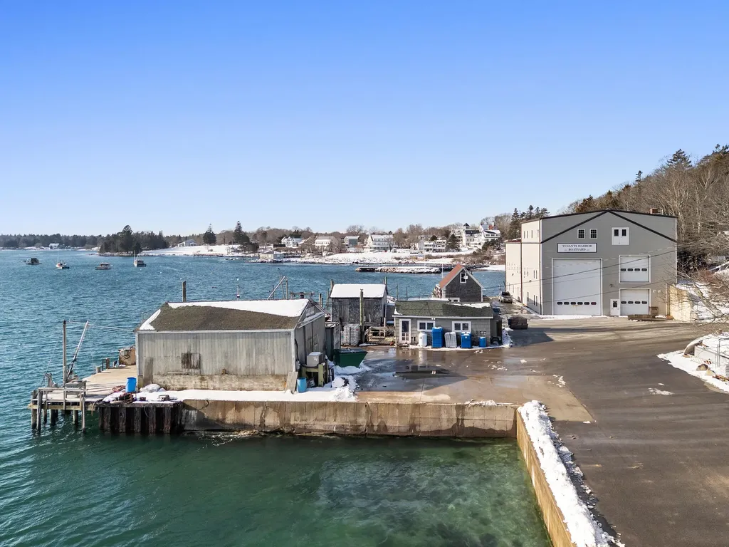 6 Boatyard Road Saint George ME 04860
